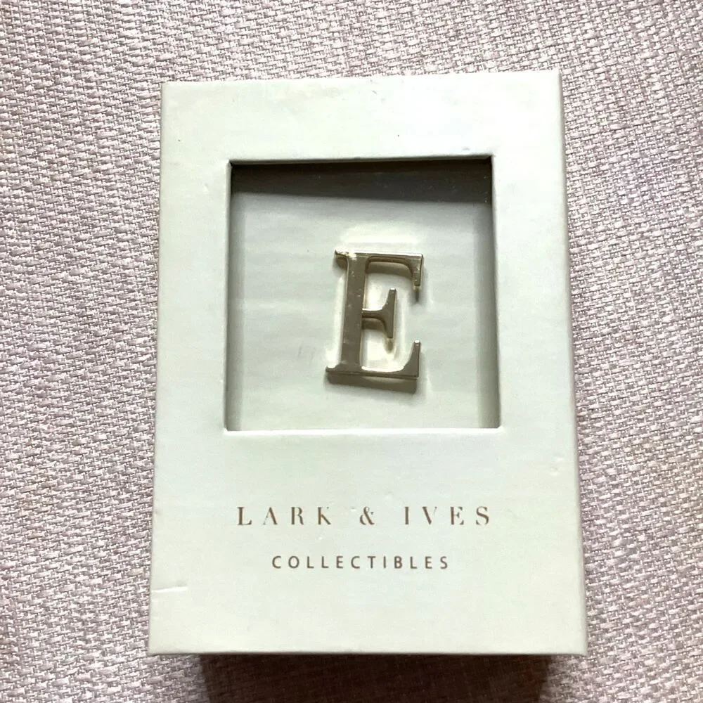 LARK & IVES COLLECTIVES THE GOLD MONOGRAM LYRICS PINS 